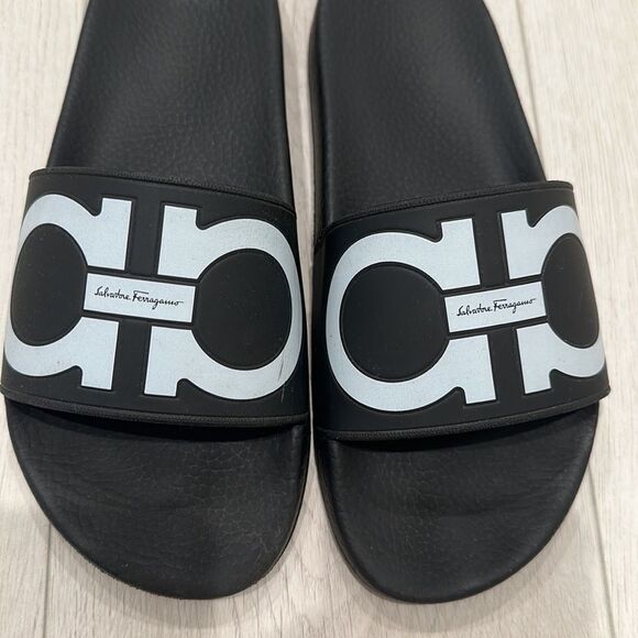 Salvatore Ferragamo Groove Gancini Pool Slide - Picture 6 of 13